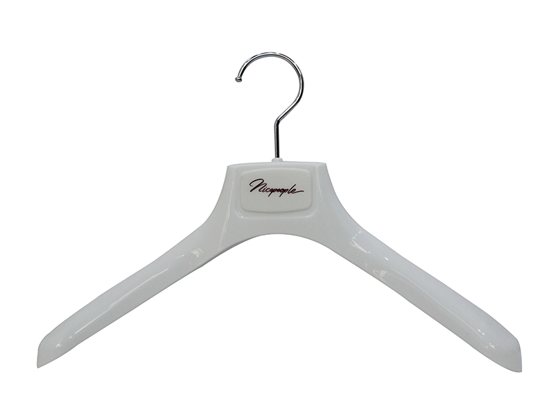 白色塑料西裝衣架SL003