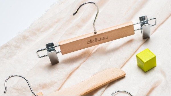 實木衣架價格，看完恍然大悟【華恩】