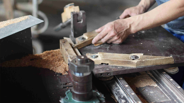 適合做衣架的木材有哪些？—眾里尋他千百度【華恩】