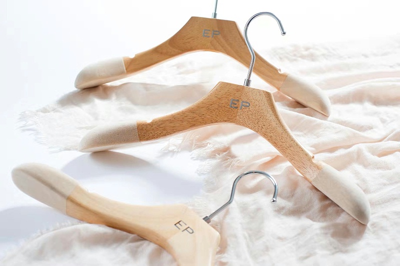 網(wǎng)上哪里能買到衣服掛