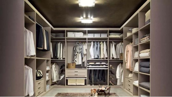 家用衣架買哪個(gè)品牌好？從細(xì)節(jié)開始主宰生活 —華恩衣架