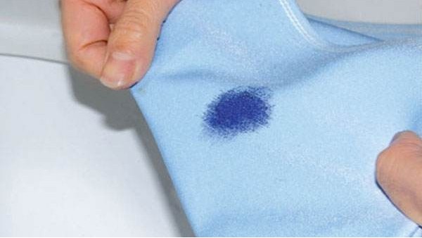 白色衣服被木衣架染色，你中招了嗎？--華恩衣架