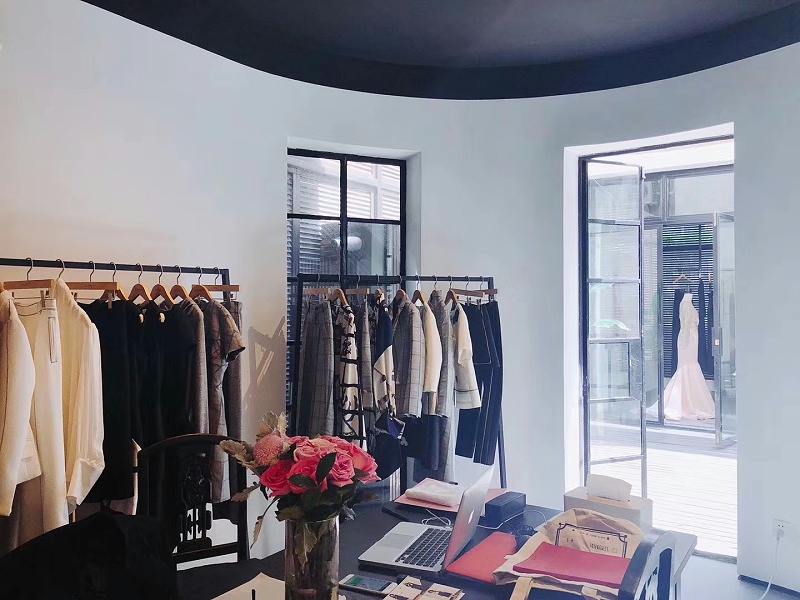 實(shí)木衣架好嘛