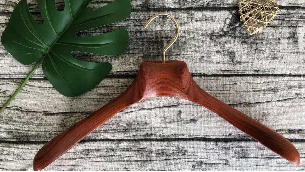 實(shí)木衣架是什么材料的