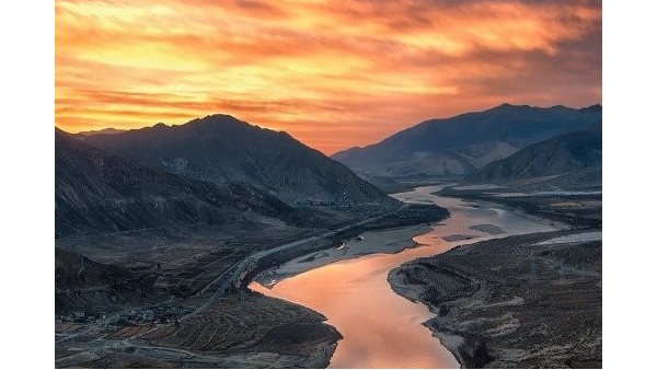 讓世界重新認(rèn)識中國以及實(shí)木衣架的特點(diǎn)【華恩】