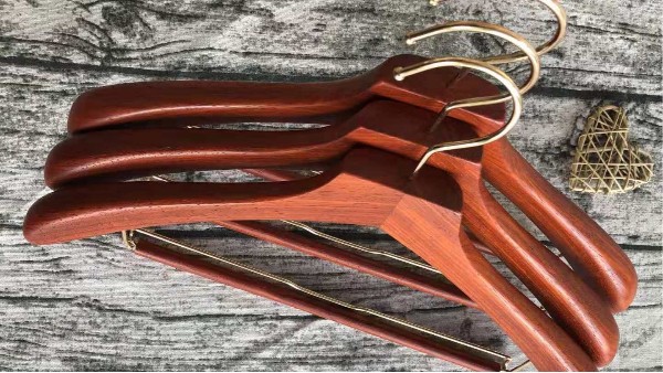 實木衣架批發(fā)