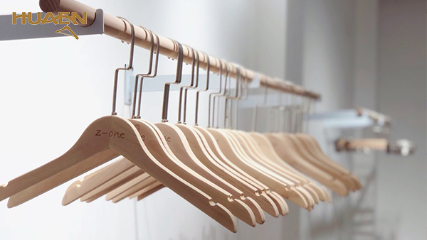 品牌服裝用衣架