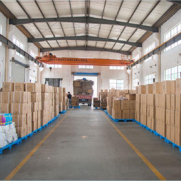 哪里有生產(chǎn)實(shí)木衣架的廠家