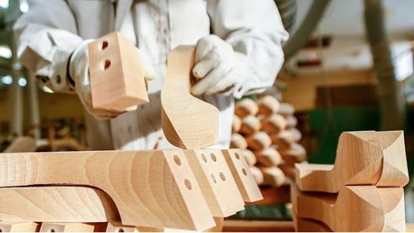 出口木衣架需要商檢么，出口木衣架要哪些證明—華恩衣架