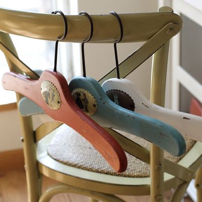 實(shí)木衣架怎么保養(yǎng)