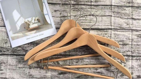 怎么讓衣服掛不鼓包