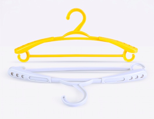 塑料pk實木衣架