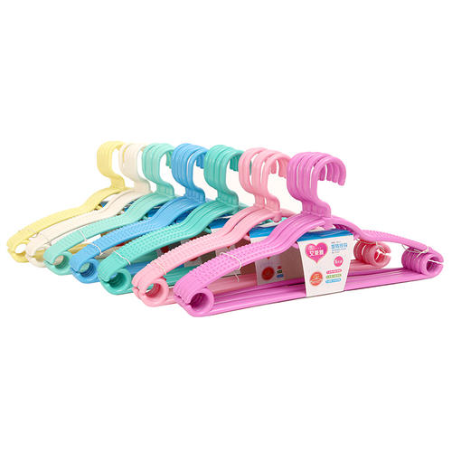 T桖是疊好放衣柜還是用衣架掛起來