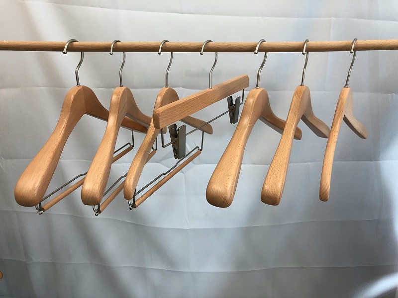 衣服怎么掛不出折