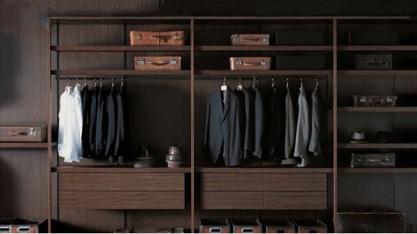 衣柜里用什么樣的衣架掛衣服好