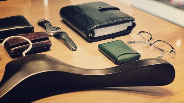 復(fù)古實(shí)木木頭衣架