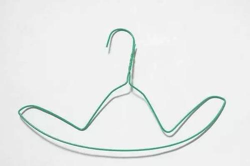 衣柜衣架木的好還是金屬的好