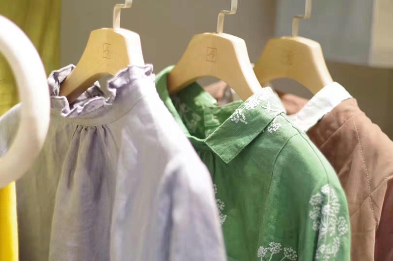 衣服掛什么材質(zhì)好