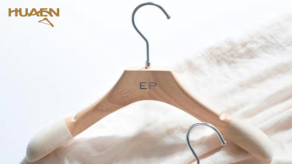品牌服裝用衣架