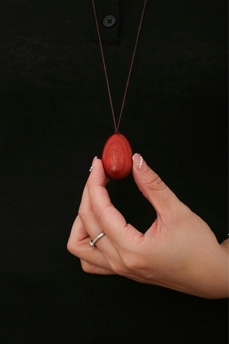 木質(zhì)項(xiàng)鏈