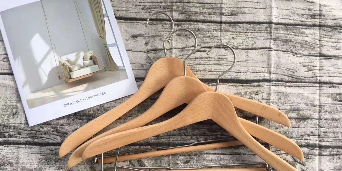 實木衣架的優(yōu)缺點(diǎn)