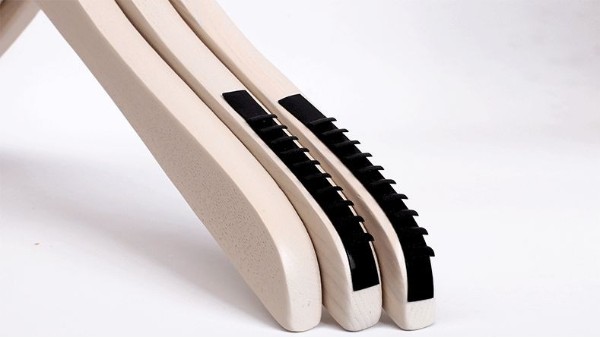 女裝實體店防滑木衣架盲選才可怕！--華恩衣架