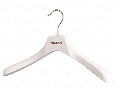 品牌女裝實(shí)木衣架