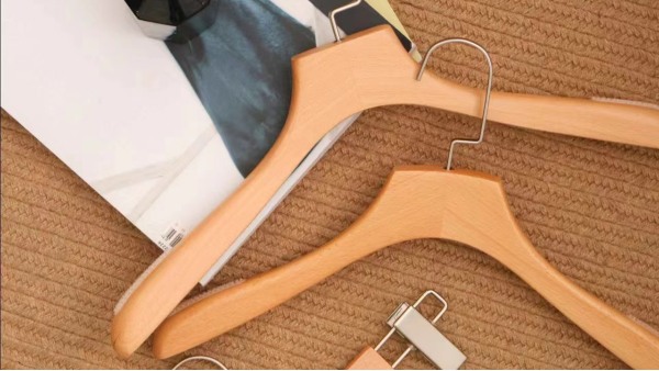 提升品牌調(diào)性！關(guān)于衣架挑選99%的人都不知道的秘密！