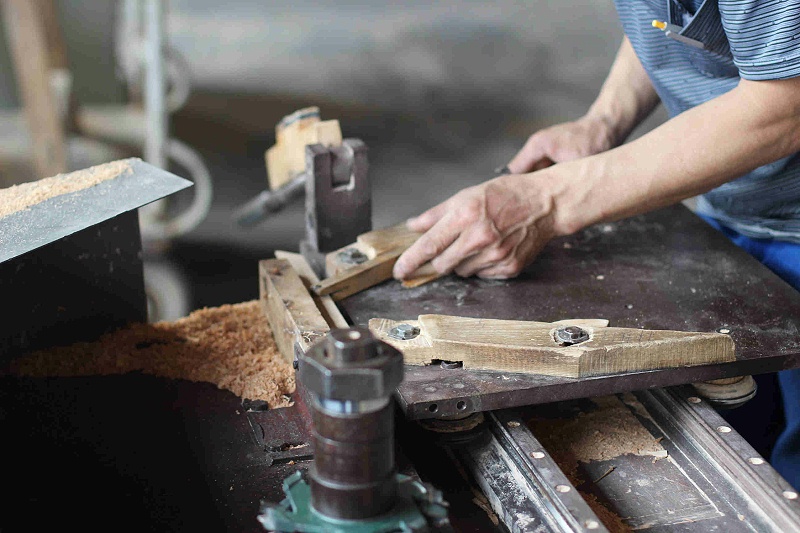 實木衣架生產(chǎn)廠家