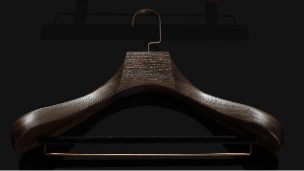 實(shí)木衣柜用那種衣架【華恩】