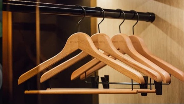 實(shí)木衣架作用，你不知道的作用【華恩】