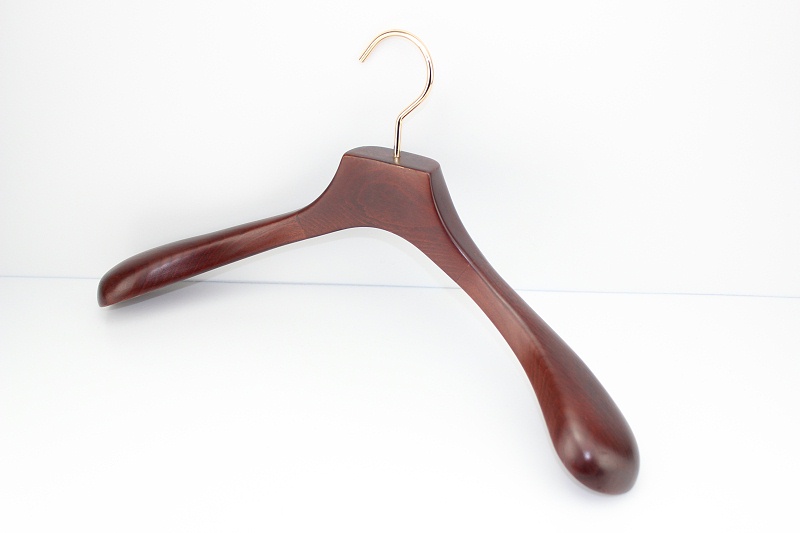 實(shí)木衣架可以掛貂皮嗎【華恩】