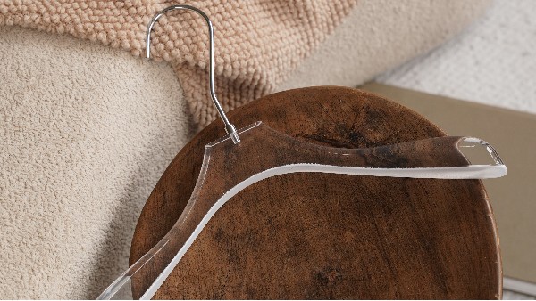 OMG！這衣架讓你的服裝店直接封神！！