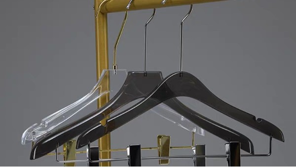 亞克力衣架好不好呢