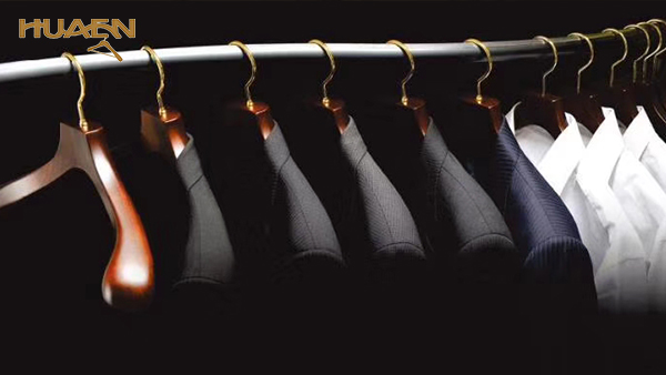 實(shí)木掛衣架