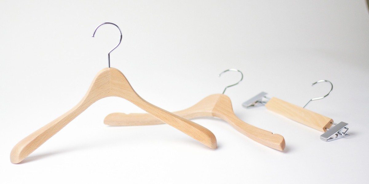 生活小竅門(mén)—實(shí)木衣架怎么保養(yǎng)華【華恩】