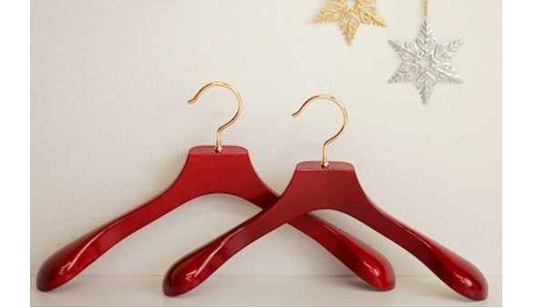 實木衣架掉色 該怎么辦？【華恩】