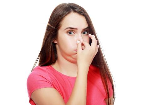 買的實(shí)木衣架味道很大